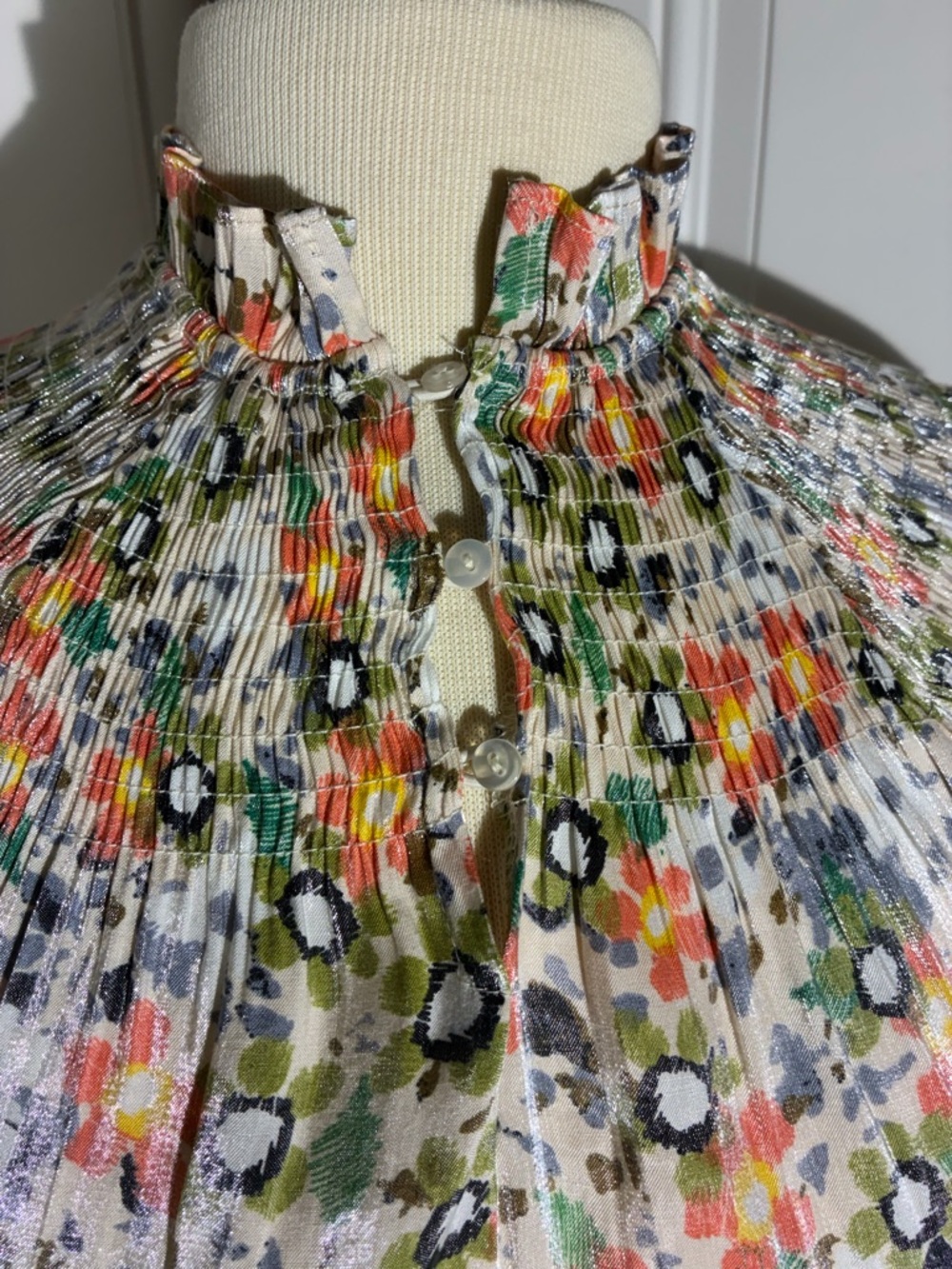 Women's Moodie Floral
Smocked Neck Blouse XS Boho Cottagecore Flutter Sleeve Top - Picture 11 of 14
